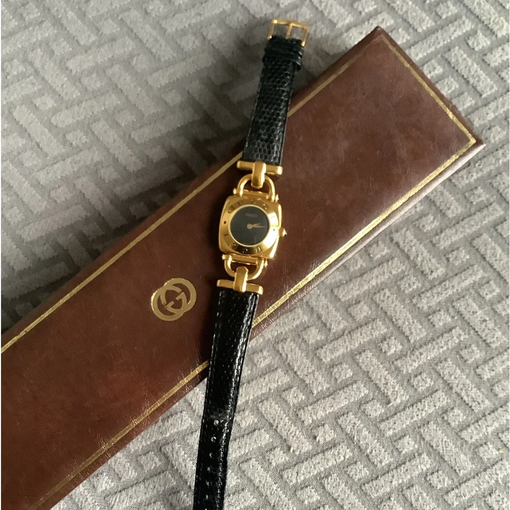 Authentic GUCCI ladies watch 🌹 DRESSY🔥 - Picture 5 of 12